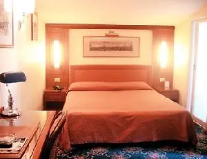 Otel Buenos Aires 3*